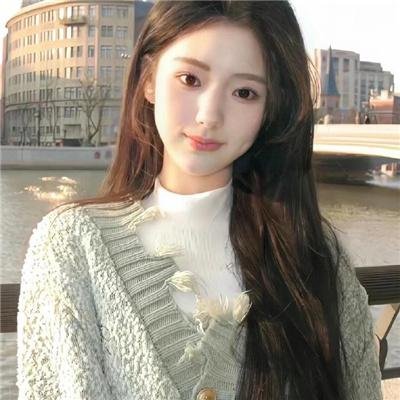 模仿女孩